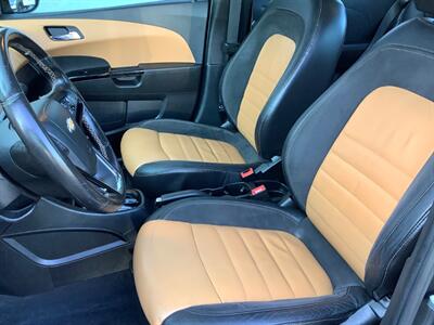 2014 Chevrolet Sonic LTZ Auto   - Photo 22 - Crest Hill, IL 60403