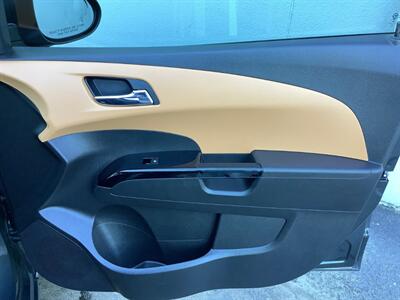 2014 Chevrolet Sonic LTZ Auto   - Photo 28 - Crest Hill, IL 60403