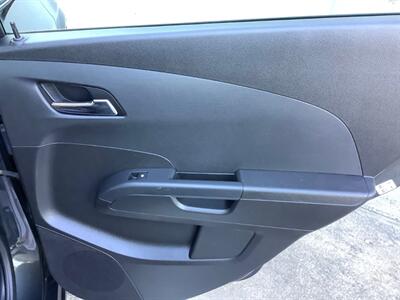 2014 Chevrolet Sonic LTZ Auto   - Photo 26 - Crest Hill, IL 60403