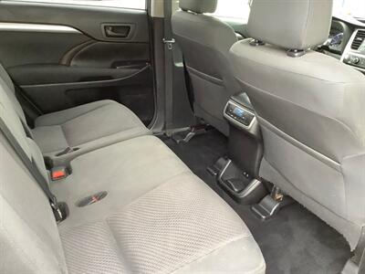 2018 Toyota Highlander LE   - Photo 27 - Crest Hill, IL 60403