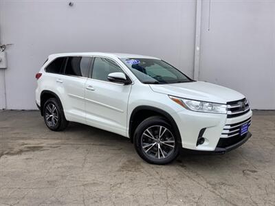 2018 Toyota Highlander LE   - Photo 11 - Crest Hill, IL 60403