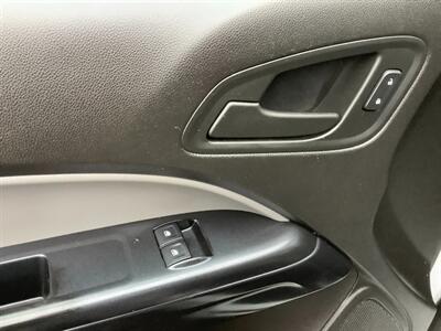 2016 Chevrolet Colorado Work Truck   - Photo 13 - Crest Hill, IL 60403