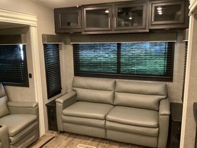 2021 Jayco Eagle Series  355MBQS - Photo 31 - Crest Hill, IL 60403