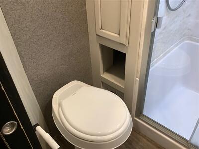 2021 Jayco Eagle Series  355MBQS - Photo 15 - Crest Hill, IL 60403