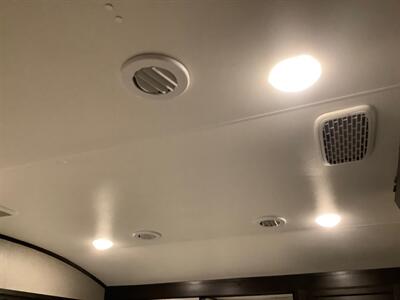 2021 Jayco Eagle Series  355MBQS - Photo 7 - Crest Hill, IL 60403