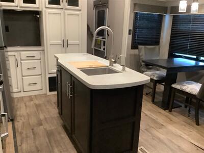 2021 Jayco Eagle Series  355MBQS - Photo 32 - Crest Hill, IL 60403