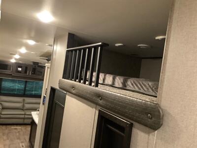 2021 Jayco Eagle Series  355MBQS - Photo 34 - Crest Hill, IL 60403