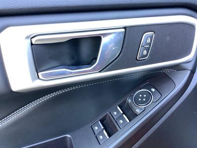 2020 Ford Explorer XLT   - Photo 12 - Crest Hill, IL 60403