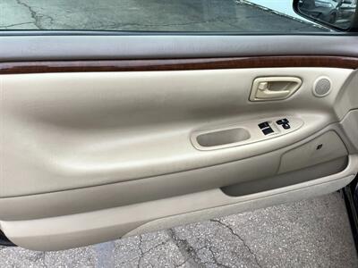 2001 Toyota Camry Solara SLE V6   - Photo 10 - Crest Hill, IL 60403
