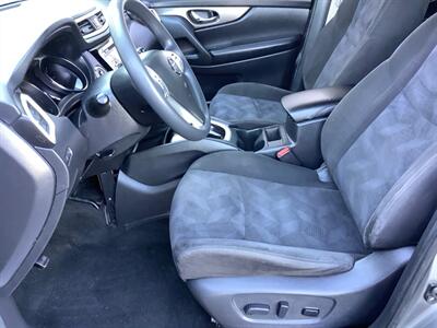 2015 Nissan Rogue SV   - Photo 13 - Crest Hill, IL 60403