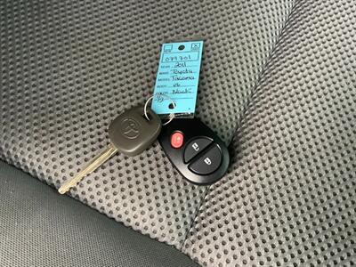 2011 Toyota Tacoma V6 - Photo 31 - Crest Hill, IL 60403
