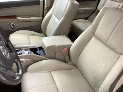 2006 Jeep Commander Limited   - Photo 12 - Crest Hill, IL 60403