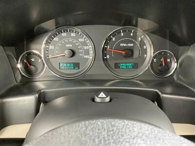 2006 Jeep Commander Limited   - Photo 11 - Crest Hill, IL 60403