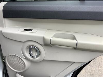 2006 Jeep Commander Limited   - Photo 18 - Crest Hill, IL 60403