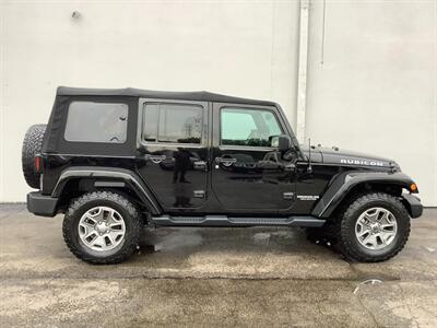2015 Jeep Wrangler Unlimited Rubicon   - Photo 6 - Crest Hill, IL 60403
