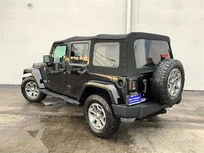2015 Jeep Wrangler Unlimited Rubicon   - Photo 4 - Crest Hill, IL 60403