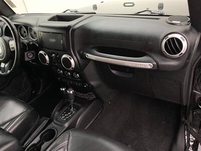 2015 Jeep Wrangler Unlimited Rubicon   - Photo 31 - Crest Hill, IL 60403
