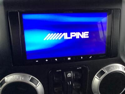 2015 Jeep Wrangler Unlimited Rubicon   - Photo 19 - Crest Hill, IL 60403