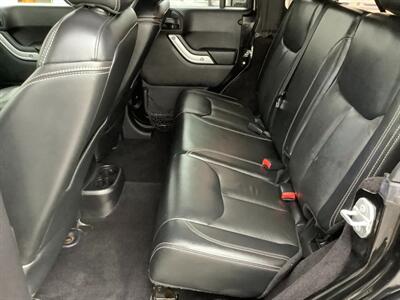 2015 Jeep Wrangler Unlimited Rubicon   - Photo 24 - Crest Hill, IL 60403