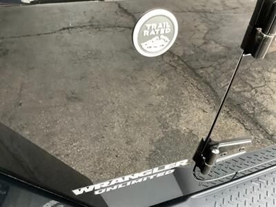 2015 Jeep Wrangler Unlimited Rubicon   - Photo 38 - Crest Hill, IL 60403