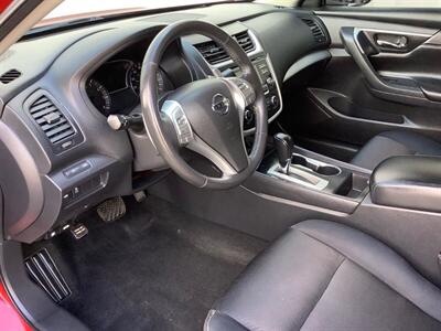 2017 Nissan Altima 2.5 SR   - Photo 14 - Crest Hill, IL 60403