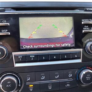 2017 Nissan Altima 2.5 SR   - Photo 10 - Crest Hill, IL 60403