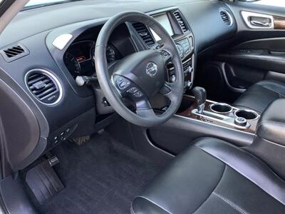 2015 Nissan Pathfinder Platinum V6 - Photo 14 - Crest Hill, IL 60403