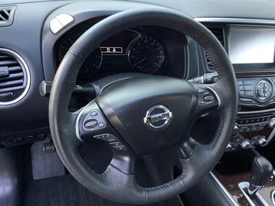 2015 Nissan Pathfinder Platinum V6 - Photo 18 - Crest Hill, IL 60403