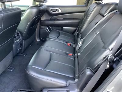 2015 Nissan Pathfinder Platinum V6 - Photo 34 - Crest Hill, IL 60403