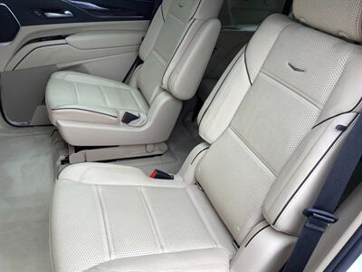 2021 Cadillac Escalade Premium Luxury   - Photo 29 - Crest Hill, IL 60403