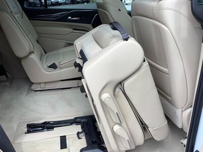 2021 Cadillac Escalade Premium Luxury   - Photo 35 - Crest Hill, IL 60403