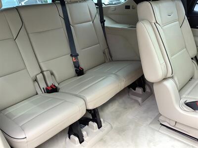 2021 Cadillac Escalade Premium Luxury   - Photo 36 - Crest Hill, IL 60403