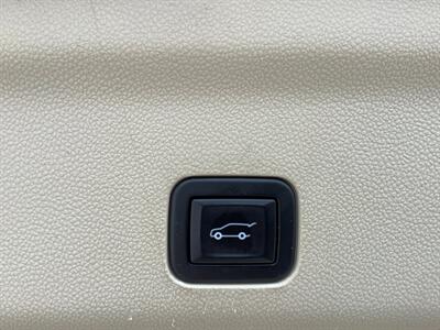 2021 Cadillac Escalade Premium Luxury   - Photo 52 - Crest Hill, IL 60403