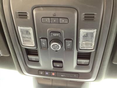 2021 Cadillac Escalade Premium Luxury   - Photo 44 - Crest Hill, IL 60403