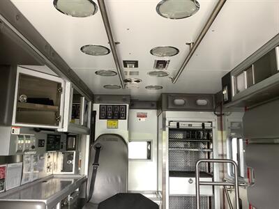 2015 Freightliner M2 106   - Photo 38 - Crest Hill, IL 60403