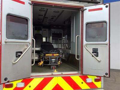 2015 Freightliner M2 106   - Photo 35 - Crest Hill, IL 60403