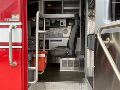 2015 Freightliner M2 106   - Photo 29 - Crest Hill, IL 60403