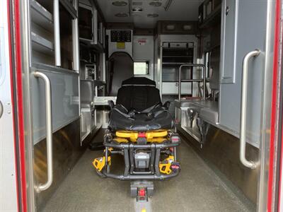 2015 Freightliner M2 106   - Photo 36 - Crest Hill, IL 60403