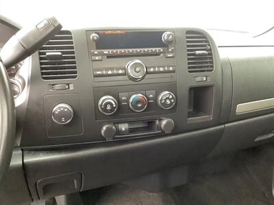 2009 GMC Sierra 1500 SLE   - Photo 16 - Crest Hill, IL 60403