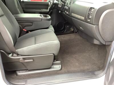 2009 GMC Sierra 1500 SLE   - Photo 21 - Crest Hill, IL 60403