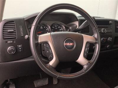 2009 GMC Sierra 1500 SLE   - Photo 17 - Crest Hill, IL 60403