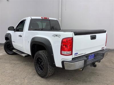2009 GMC Sierra 1500 SLE   - Photo 5 - Crest Hill, IL 60403