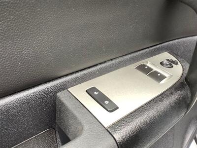 2009 GMC Sierra 1500 SLE   - Photo 13 - Crest Hill, IL 60403