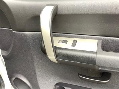 2009 GMC Sierra 1500 SLE   - Photo 22 - Crest Hill, IL 60403