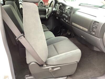 2009 GMC Sierra 1500 SLE   - Photo 31 - Crest Hill, IL 60403