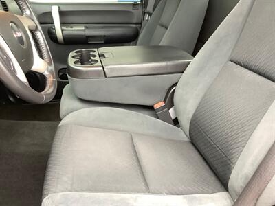 2009 GMC Sierra 1500 SLE   - Photo 20 - Crest Hill, IL 60403