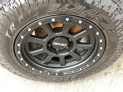 2009 GMC Sierra 1500 SLE   - Photo 39 - Crest Hill, IL 60403