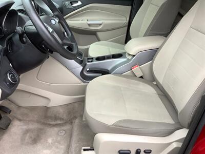 2014 Ford Escape SE   - Photo 13 - Crest Hill, IL 60403