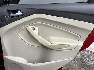 2014 Ford Escape SE   - Photo 26 - Crest Hill, IL 60403