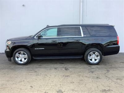 2017 Chevrolet Suburban LT   - Photo 3 - Crest Hill, IL 60403